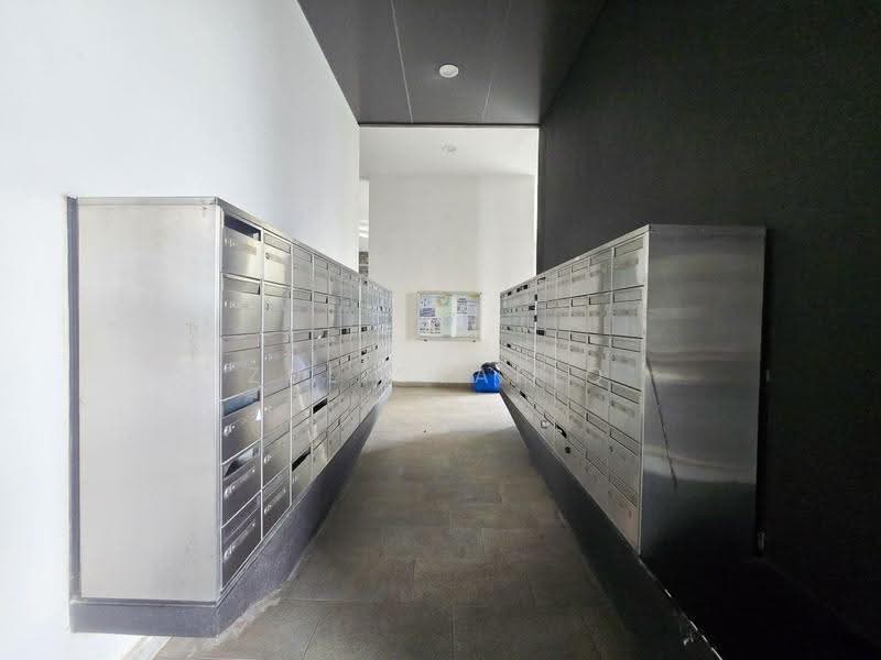 Kondominium untuk Dijual di Lakeville Residence - Zul Syafiq - Corridor - PropertyGuru.com.my