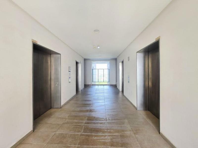 Kondominium untuk Dijual di Lakeville Residence - Zul Syafiq - Corridor - PropertyGuru.com.my
