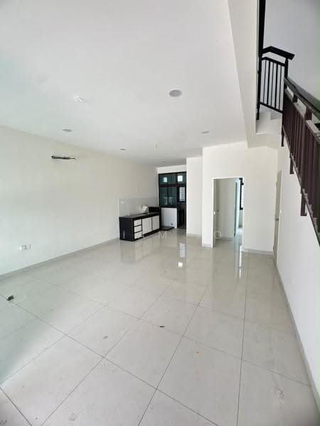 2-storey Terraced House for Rent in Bandar Uda Utama (Johor Bahru) - William Loke - Living Room - PropertyGuru.com.my