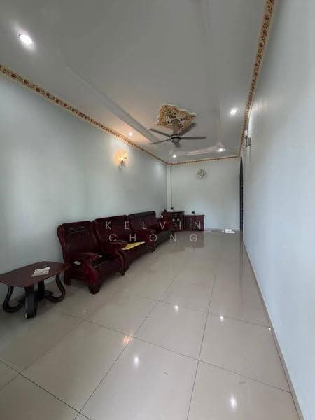 Rumah Teres 1-Tingkat untuk Disewa di Taman Perpaduan Koperasi (Tambun) - Kelvin Chong - Living Room - PropertyGuru.com.my