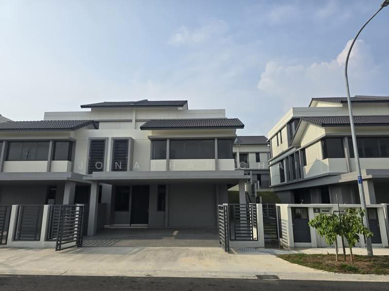 Semi-Detached House for Sale in Amverton Hills (Sungai Buloh) - Jonathan Chai - Exterior - PropertyGuru.com.my