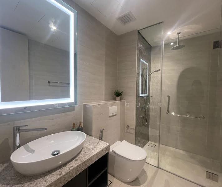 Kediaman Servis untuk Dijual di Star Residences Two - Marcus Guan - Bathroom - PropertyGuru.com.my