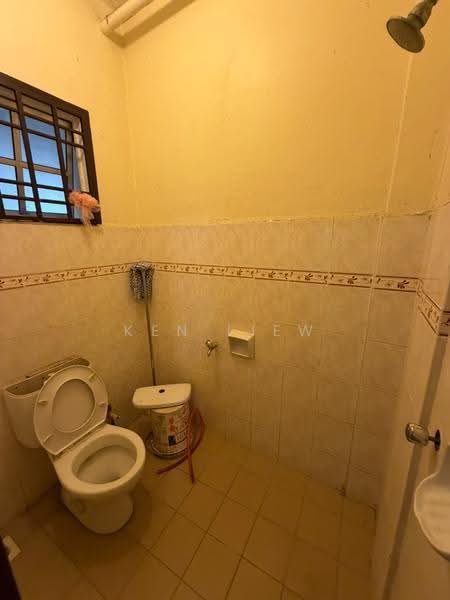 2-storey Terraced House for Rent in Taman Putri Kulai (Kulai) - Ken Liew - Bathroom - PropertyGuru.com.my