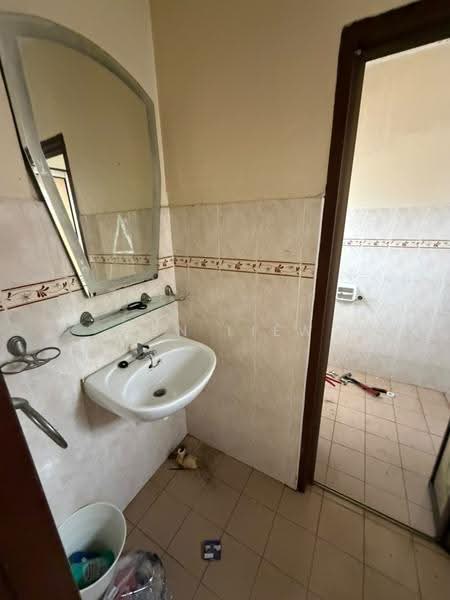 2-storey Terraced House for Rent in Taman Putri Kulai (Kulai) - Ken Liew - Bathroom - PropertyGuru.com.my