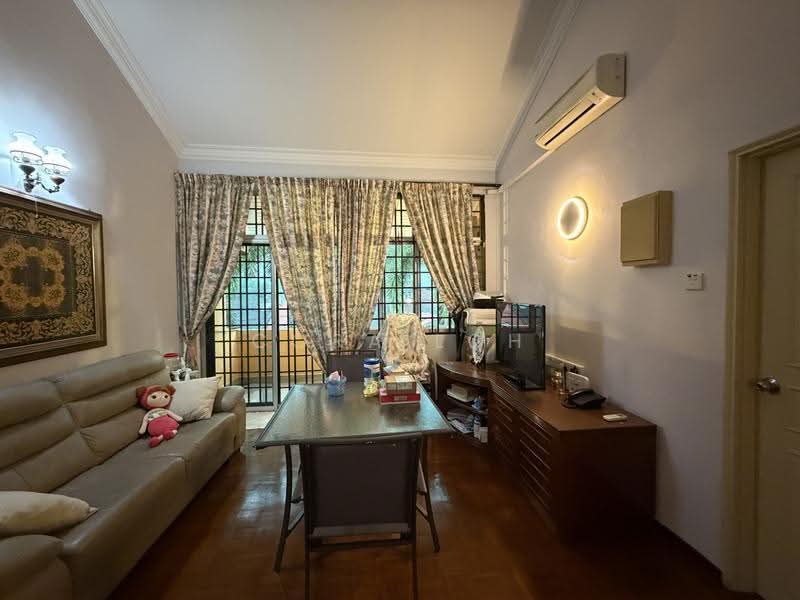 Bungalow House for Sale in Taman Munshi Ibrahim (Tampoi) - Cora Loh - Living Room - PropertyGuru.com.my