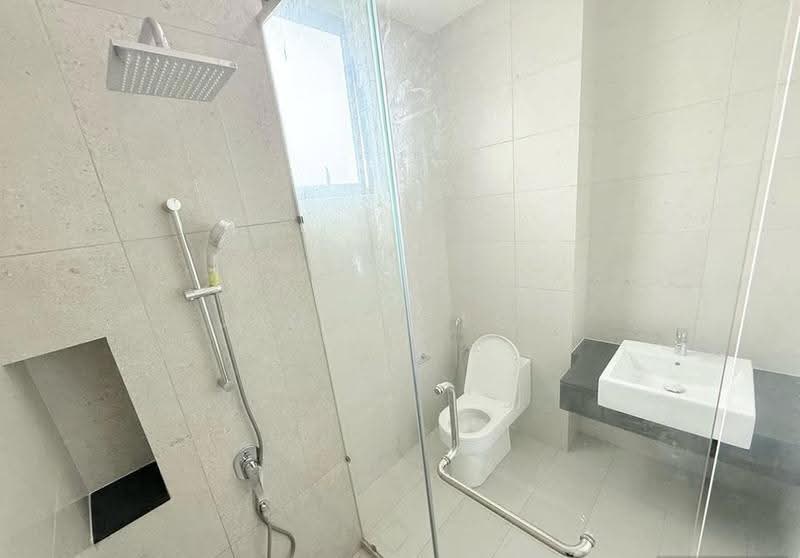 Semi-Detached House for Rent in Setia Eco Park (Setia Alam) - Janice Low - Bathroom - PropertyGuru.com.my