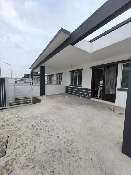 Semi-Detached House for Rent in Kapar (Selangor) - Janice Low - Exterior - PropertyGuru.com.my