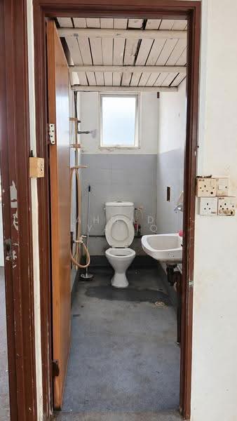 Apartment for Sale at Raya Court - AHMAD SYAFIQ - Bathroom - PropertyGuru.com.my