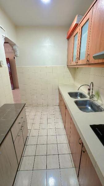 Pangsapuri untuk Dijual di saujana apartment - Kenny Chong - Kitchen - PropertyGuru.com.my