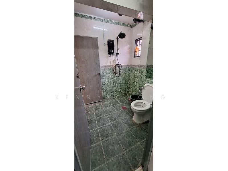 Pangsapuri untuk Dijual di saujana apartment - Kenny Chong - Bathroom - PropertyGuru.com.my