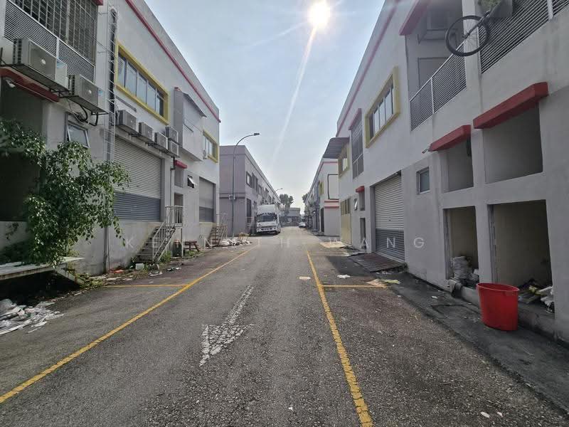 Kedai / Pejabat untuk Disewa di Taman Subang Bestari (Sungai Buloh) - Kenneth Wang - Exterior - PropertyGuru.com.my