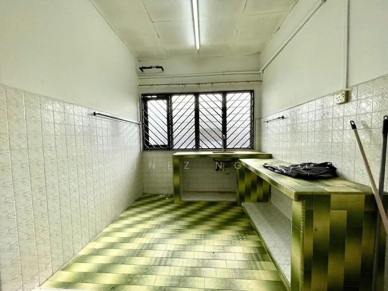 Rumah Flat untuk Dijual di Flat Bandar Selesa Jaya @ Jalan Silat Gayong - Inez Ng - Kitchen - PropertyGuru.com.my
