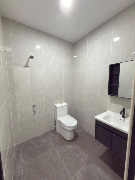 1-storey Terraced House for Sale in Taman Universiti (Sri Gading) - Jesy Tey - Bathroom - PropertyGuru.com.my