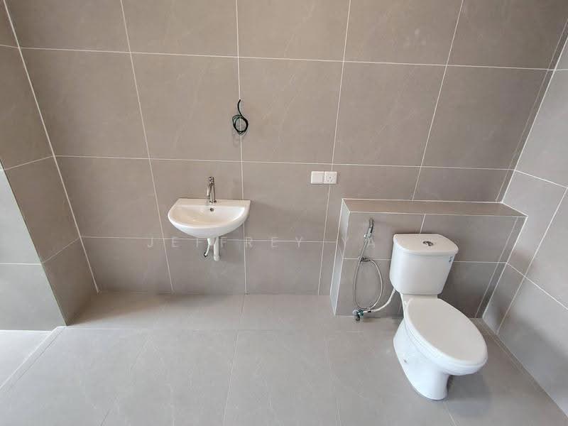 Condominium for Sale at Seri Puteri Hills - Jeffrey Yap - Bathroom - PropertyGuru.com.my