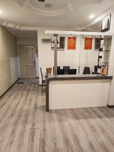 Pangsapuri untuk Disewa di Permas Ville Apartment - XY Sen - Dining Room - PropertyGuru.com.my