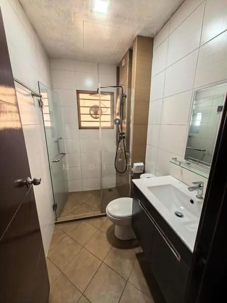 Apartment for Rent at Desa Idaman Residences - Midi Tan - Bathroom - PropertyGuru.com.my