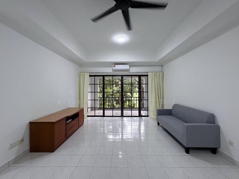 Rumah Bandar untuk Dijual di Country Heights (Kajang) - Afiqah zaidi - Living Room - PropertyGuru.com.my