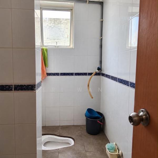 Pangsapuri untuk Dijual di Titiwangsa Apartment - Seri Wangi - Bathroom - PropertyGuru.com.my