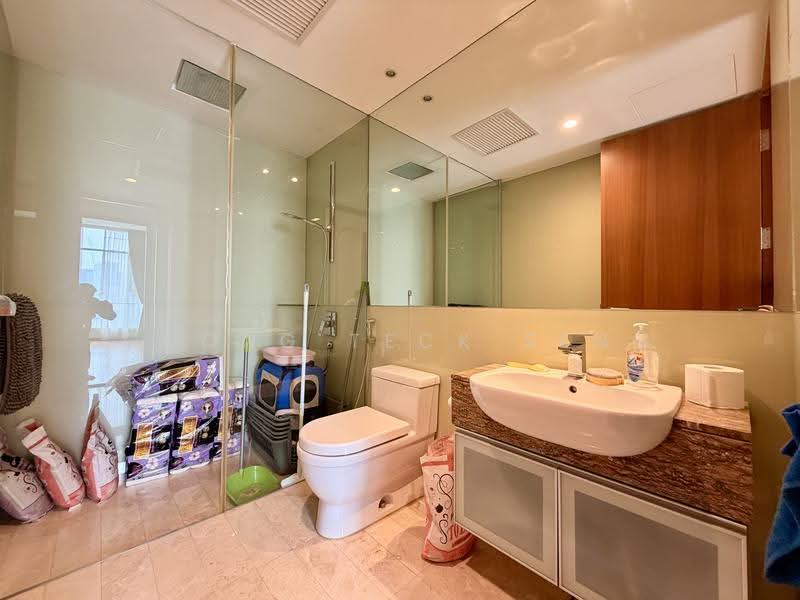 Service Residence for Sale at Quadro Residences - Chong Teck Seng - Bathroom - PropertyGuru.com.my