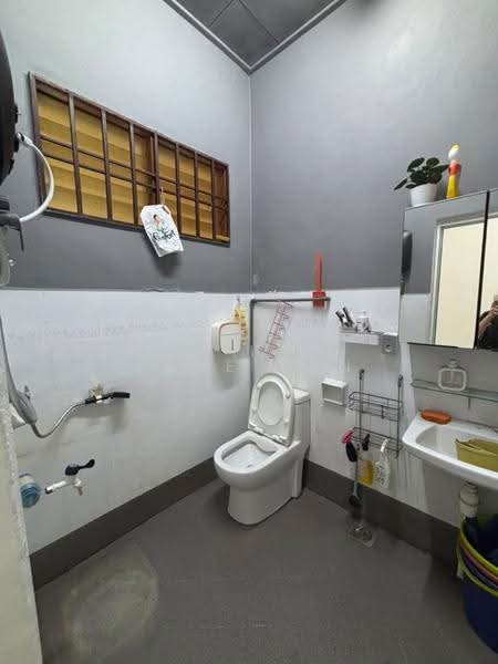Terraced House for Sale in Taman Flora Heights (Pasir Gudang) - June Tan - Bathroom - PropertyGuru.com.my