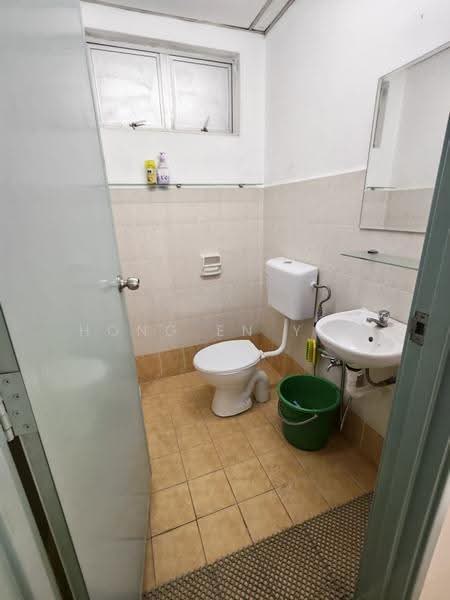 Shop / Office for Rent in Taman Seri Orkid (Skudai) - Hong En Yap - Bathroom - PropertyGuru.com.my