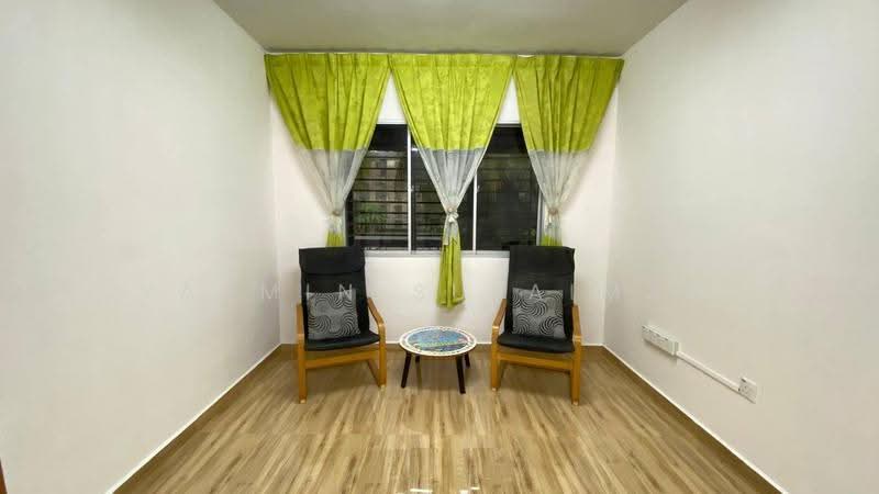 Rumah Flat untuk Dijual di Teratai - Yasmin Sulaiman - Living Room - PropertyGuru.com.my
