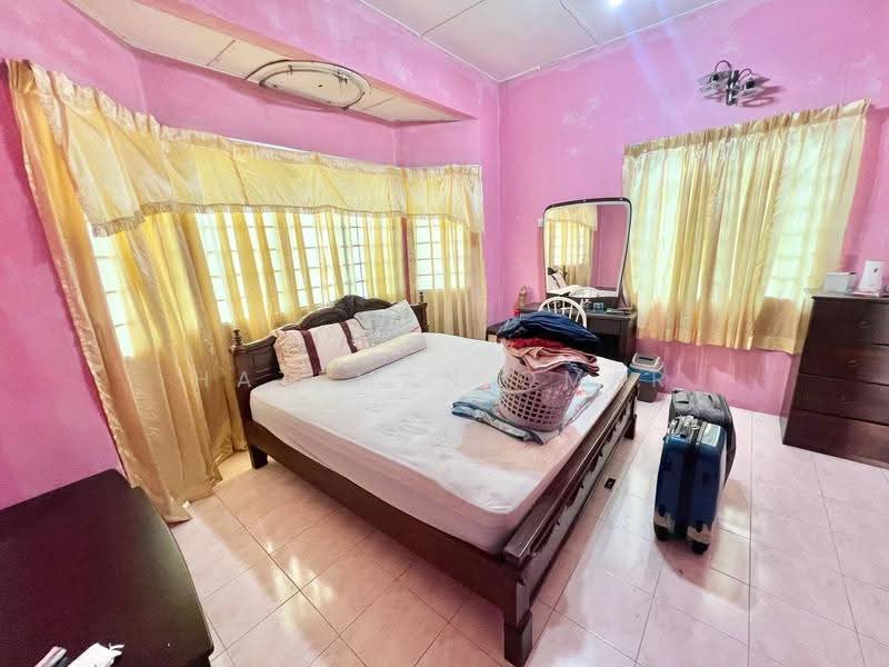 Rumah Teres 2-Tingkat untuk Dijual di Taman Kapar Indah (Kapar) - Hazeman Omar - Bedroom - PropertyGuru.com.my