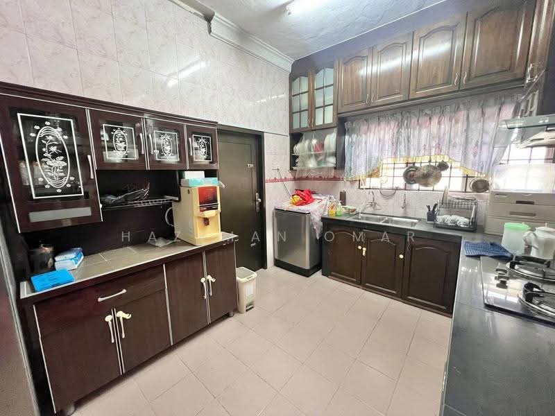 Rumah Teres 2-Tingkat untuk Dijual di Taman Kapar Indah (Kapar) - Hazeman Omar - Kitchen - PropertyGuru.com.my