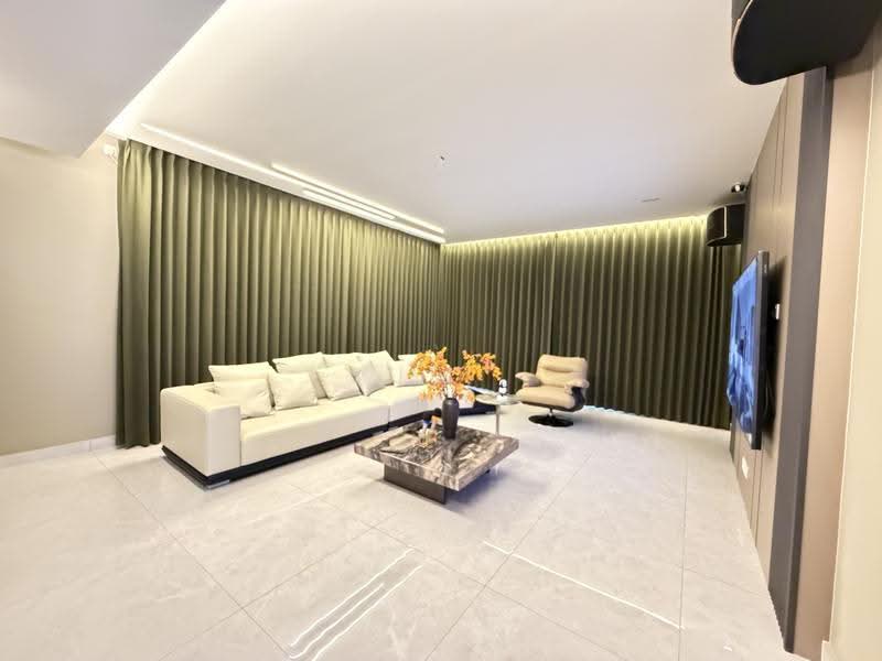 Bungalow House for Sale in Taman Tunku (Bukit Tunku (Kenny Hills)) - Sue . - Living Room - PropertyGuru.com.my