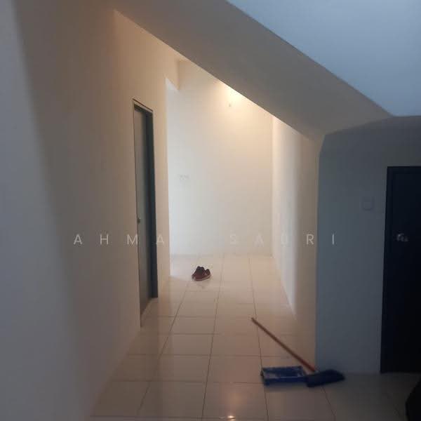 Rumah Bandar untuk Disewa di Cybersouth (Dengkil) - Ahmad Sabri - Corridor - PropertyGuru.com.my