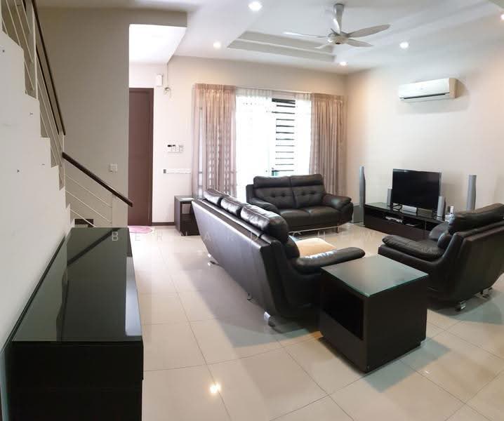 3-storey Terraced House for Rent in Bandar Bayan Bahru (Bayan Lepas) - Bernard Chew - Living Room - PropertyGuru.com.my
