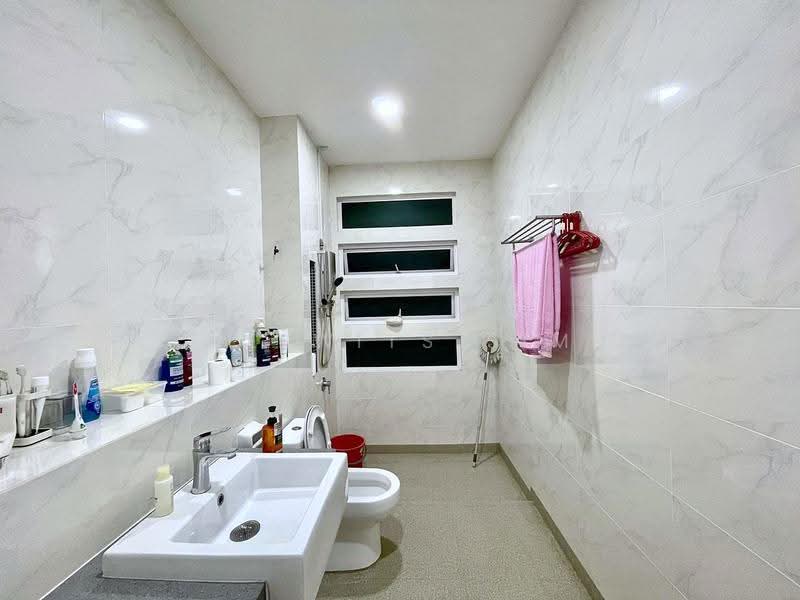 2-storey Terraced House for Sale in Bayan Lepas (Penang) - Welwits Sim - Bathroom - PropertyGuru.com.my