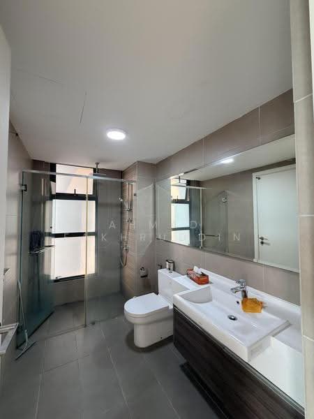 Kediaman Servis untuk Dijual di Teega Suites - Ahmad Fakhruddin - Bathroom - PropertyGuru.com.my