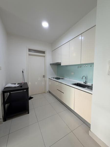 Kediaman Servis untuk Dijual di Teega Suites - Ahmad Fakhruddin - Kitchen - PropertyGuru.com.my