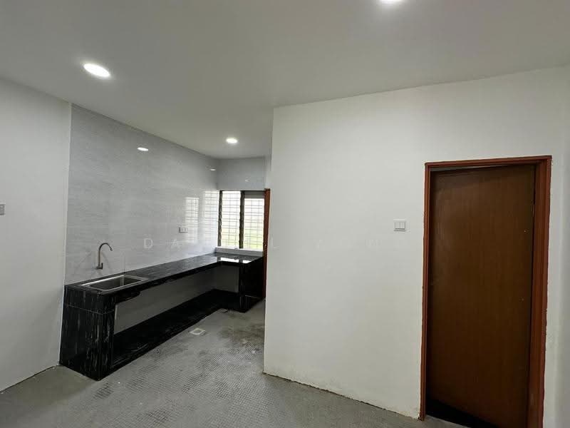 1-storey Terraced House for Sale in Mentakab (Pahang) - Daniel Yong - Kitchen - PropertyGuru.com.my