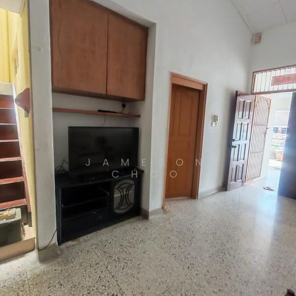 1.5-storey Terraced House for Rent in Taman Pelangi (Johor Bahru) - Jameson Choo - Living Room - PropertyGuru.com.my