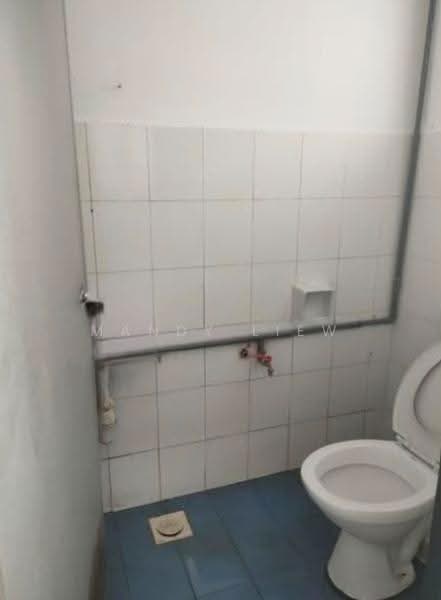 Apartment for Sale at Pangsapuri Seroja - Mandy Liew - Bathroom - PropertyGuru.com.my