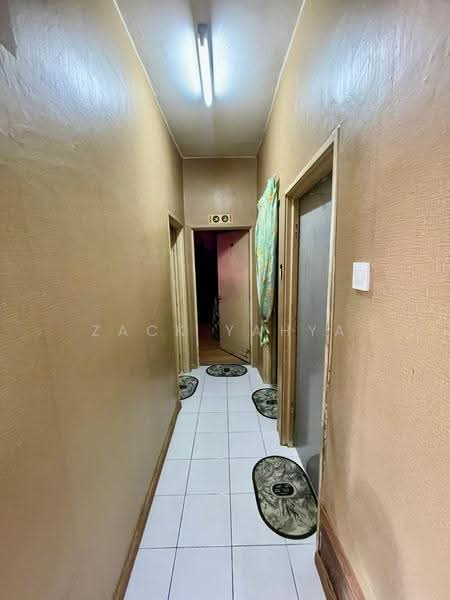 Apartment for Sale at Sri Teratai Apartment - Zack Yahya - Corridor - PropertyGuru.com.my