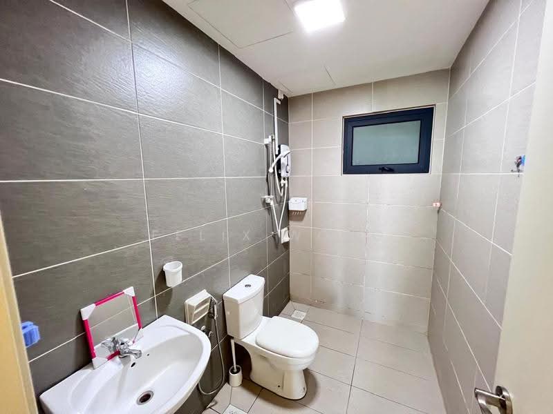 Condominium for Rent at Skyvilla @ D'Island - Felix Wong - Bathroom - PropertyGuru.com.my