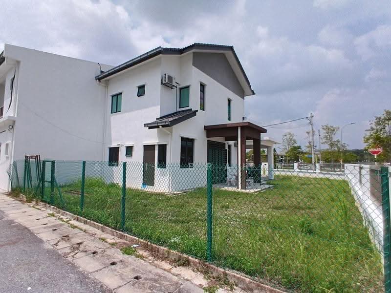 2-storey Terraced House for Sale in Saujana Utama (Puncak Alam) - Azli Ibrahim - Exterior - PropertyGuru.com.my