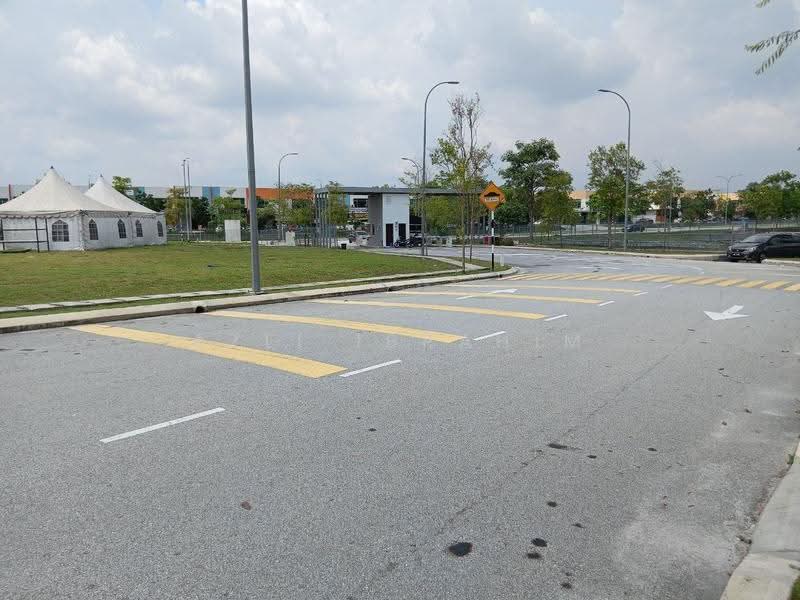 2-storey Terraced House for Sale in Saujana Utama (Puncak Alam) - Azli Ibrahim - Exterior - PropertyGuru.com.my