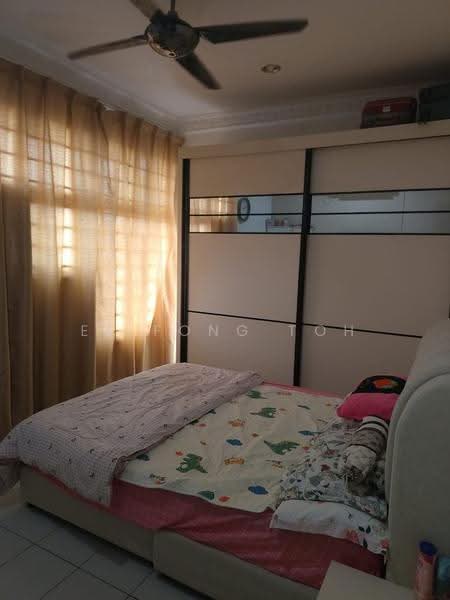 2-storey Terraced House for Sale in Taman Muhibbah (Kulai) - Ee Fong Toh - Bedroom - PropertyGuru.com.my