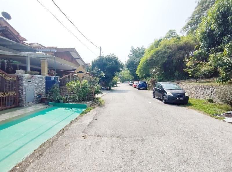 Rumah Teres 2-Tingkat untuk Dijual di Seksyen 8 (Bangi) - Azli Ibrahim - Exterior - PropertyGuru.com.my