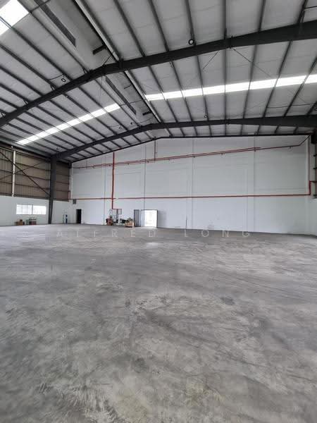 Detached Factory for Rent in Kawasan Perindustrian Bukit Serdang (Seri Kembangan) - Alfred Long - Interior - PropertyGuru.com.my