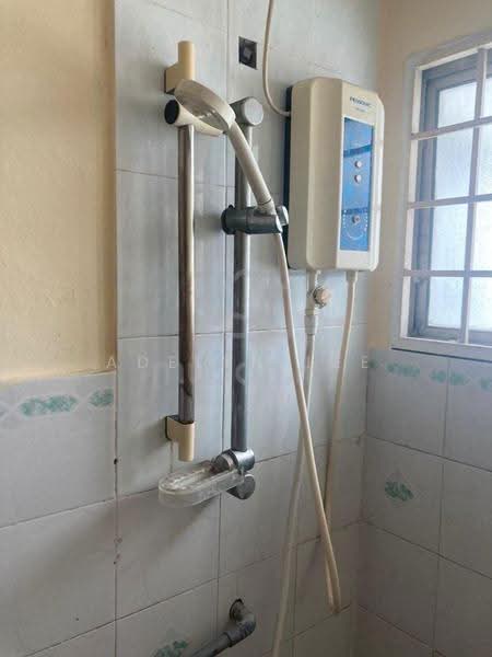 Kondominium untuk Dijual di De Tropicana - Adelyn Lee - Bathroom - PropertyGuru.com.my