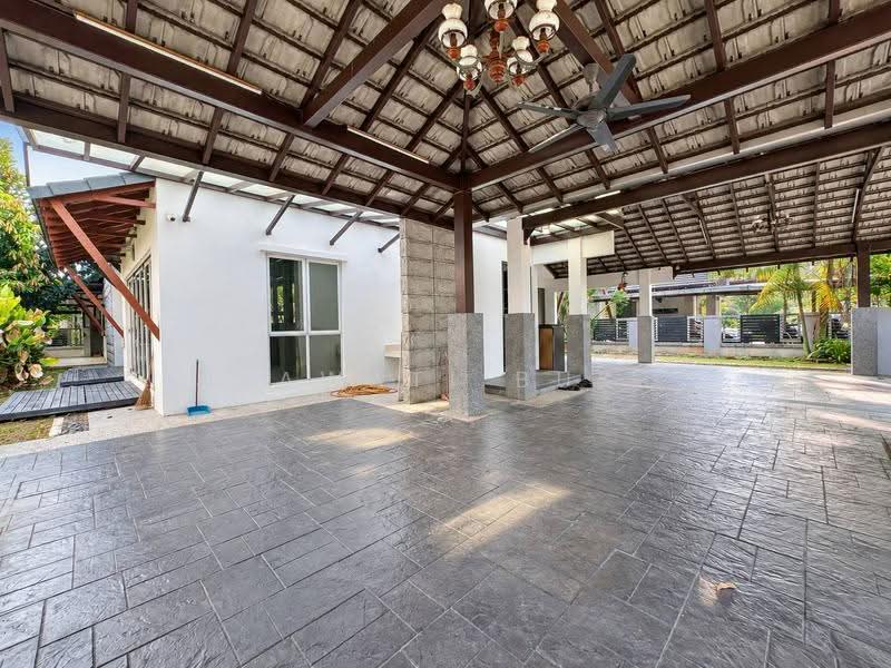 Bungalow House for Sale in Seksyen 13 (Shah Alam) - Salawati Busro - Exterior - PropertyGuru.com.my