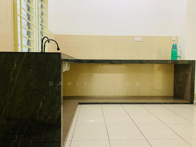 2-storey Terraced House for Sale in Bandar Pulai Jaya (Kulai) - Daniel Yong - Kitchen - PropertyGuru.com.my