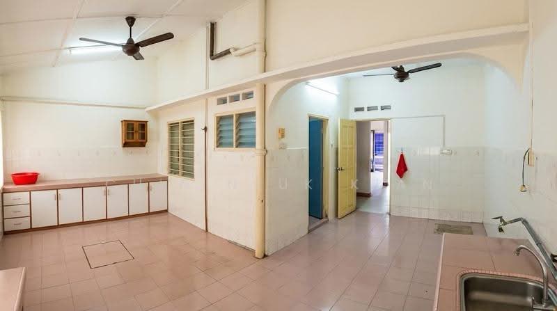 Rumah Teres 2-Tingkat untuk Disewa di Taman Midah (Cheras) - Chin Nyuk Kian - Kitchen - PropertyGuru.com.my
