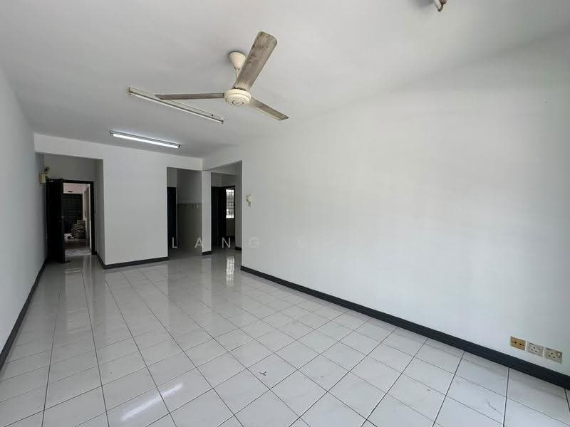 Pangsapuri untuk Dijual di SD Apartments - Lang Ship - Living Room - PropertyGuru.com.my