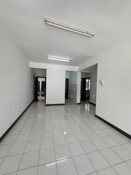 Pangsapuri untuk Dijual di SD Apartments - Lang Ship - Living Room - PropertyGuru.com.my